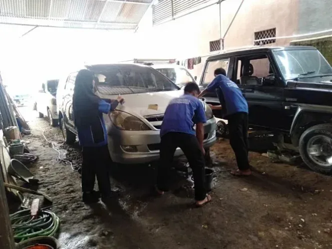 Mekanik Cilacap yang Siap Menjaga Kendaraan Anda Sepanjang Musim Hujan
